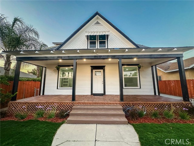 3039 Date Street, Riverside CA: https://media.crmls.org/medias/cc410fbb-b5ee-4a5f-95b5-9c0f4e98f3fc.jpg