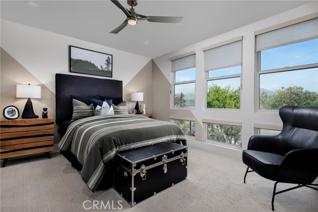 Detail Gallery Image 8 of 8 For 208 Stage, Irvine,  CA 92618 - 5 Beds | 5 Baths