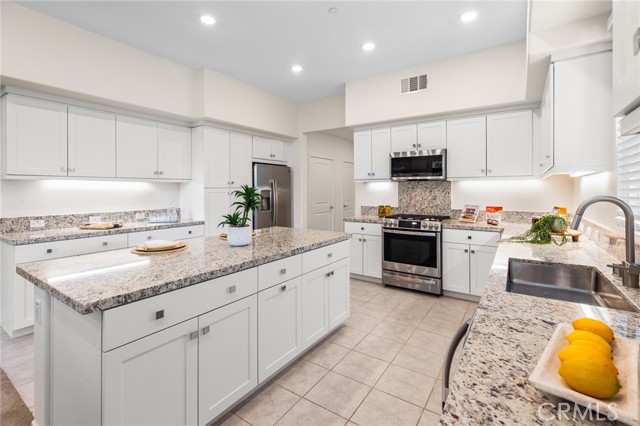 1863 S Union Street, Anaheim CA: https://media.crmls.org/medias/cc43aaf9-23ad-4b82-90e8-3e29bba4773a.jpg