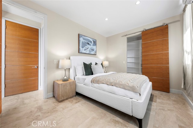 3355 Alta Laguna Boulevard, Laguna Beach CA: https://media.crmls.org/medias/cc43c800-6783-4e1e-9e78-cd35badc0809.jpg