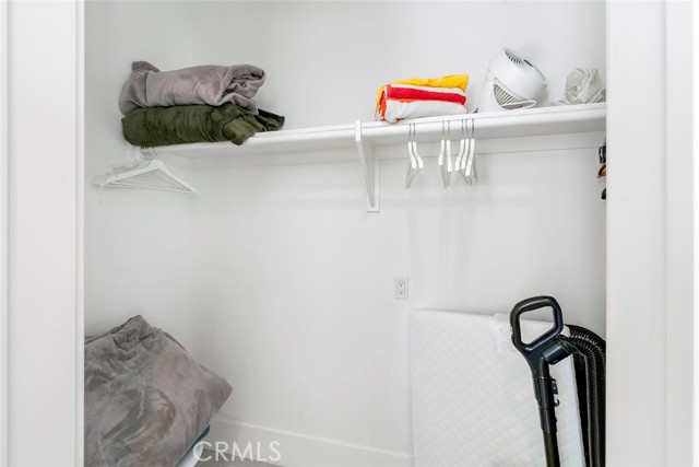 417 E Bay, Newport Beach CA: https://media.crmls.org/medias/cc44a24e-4d0e-443b-8c2a-16216d5acc72.jpg