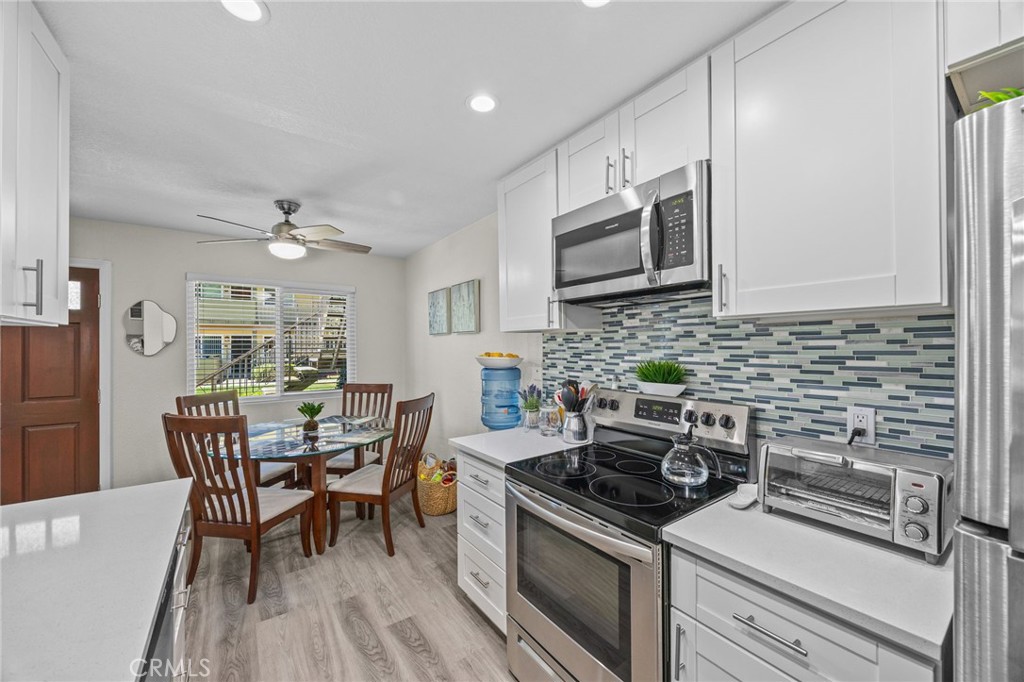 2094 Grand Avenue - photo 3