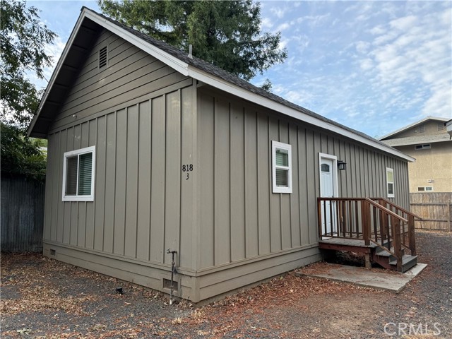 818 Chestnut Street, Chico CA: https://media.crmls.org/medias/cc451300-8f66-4399-96ae-d8b19711552b.jpg