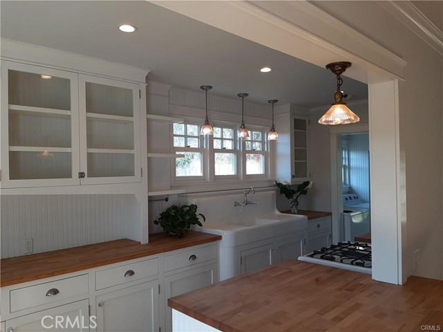 Detail Gallery Image 10 of 12 For 4827 Mendota Ave, Los Angeles,  CA 90042 - 2 Beds | 1 Baths