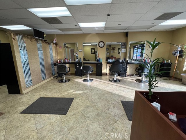 7092 E Gage Avenue, Commerce CA: https://media.crmls.org/medias/cc455e4c-b1f5-4eed-8f69-5331fae8ac91.jpg