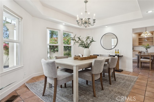 993 Las Palmas Way, San Luis Obispo CA: https://media.crmls.org/medias/cc45f6a0-4673-44ed-b186-8696be6790c4.jpg