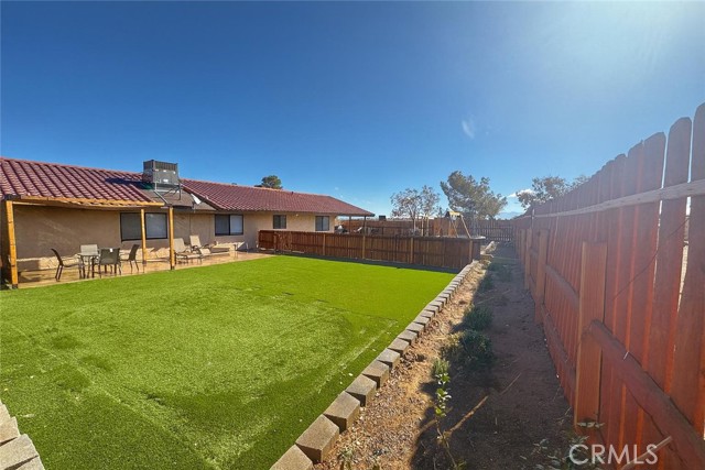 8821 Wadi, Phelan CA: https://media.crmls.org/medias/cc4620ca-8cd0-47db-b580-d96af8cdaaf7.jpg