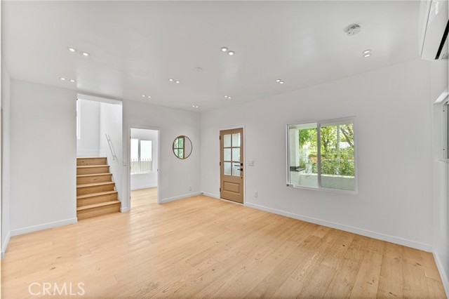 Detail Gallery Image 8 of 32 For 2623 Exposition, Los Angeles,  CA 90018 - 4 Beds | 3 Baths