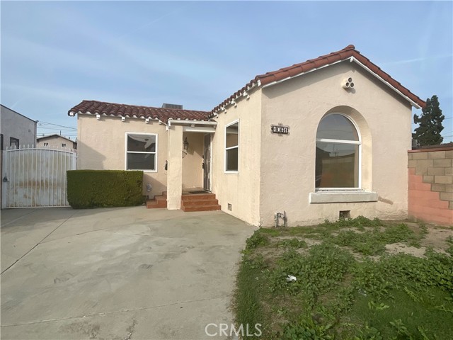 1061 E Market St, Long Beach, CA 90805