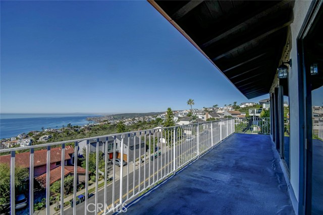 Detail Gallery Image 5 of 25 For 751 Bolsana, Laguna Beach,  CA 92651 - 4 Beds | 3/1 Baths