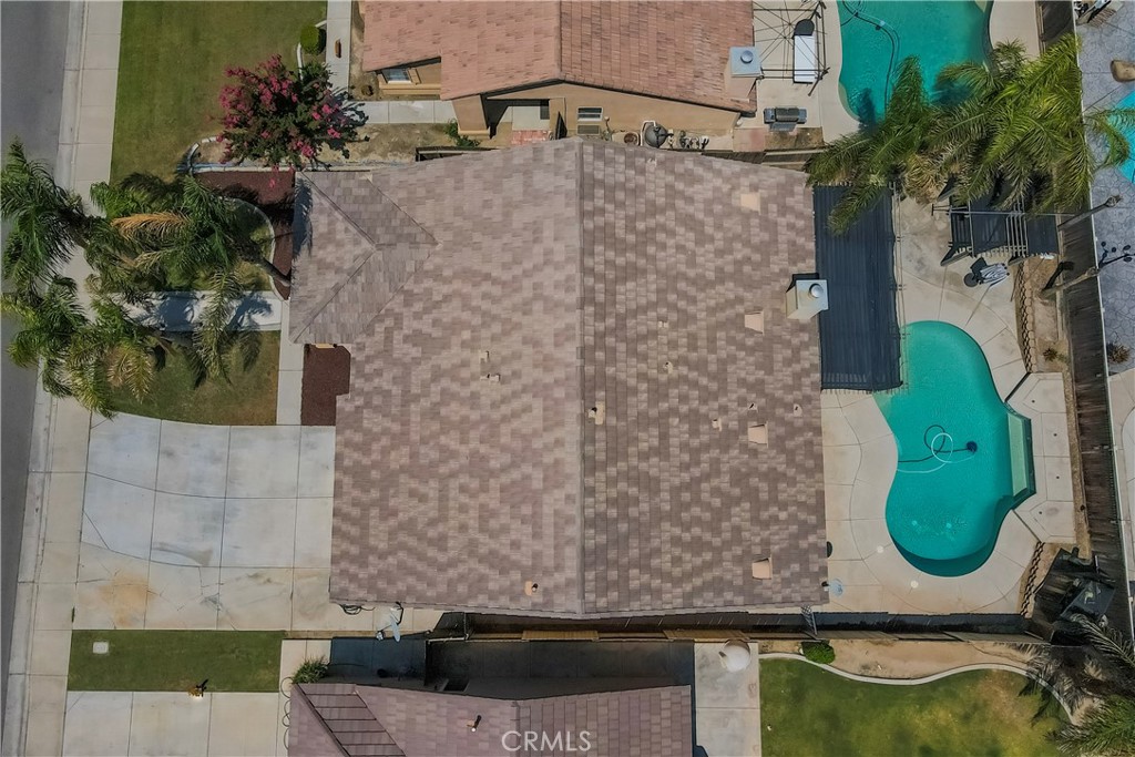 https://media.crmls.org/medias/cc499d37-a968-400a-b2ba-7fcef9151871.jpg?preset=X-Large