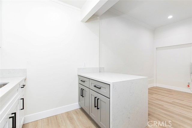 Detail Gallery Image 9 of 14 For 14319 Tiara St #2,  Van Nuys,  CA 91401 - 0 Beds | 1 Baths