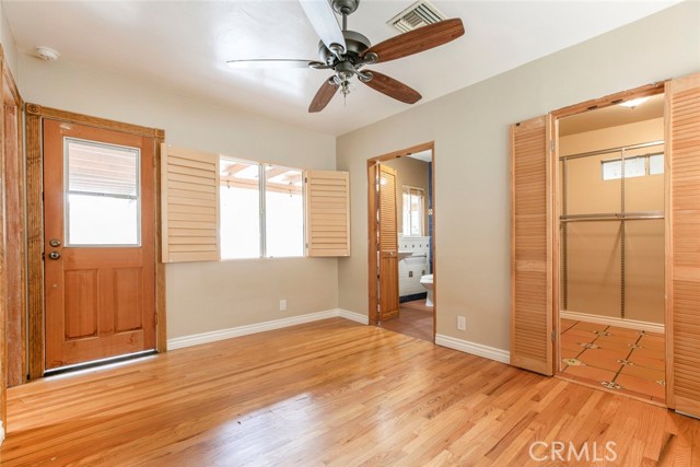10630 Samoa Avenue, Tujunga CA: https://media.crmls.org/medias/cc4a3f22-9780-4588-ba0f-9164419cb529.jpg