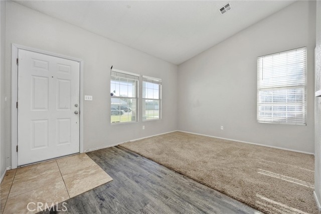 719 Baldwin Farms Drive, Bakersfield CA: https://media.crmls.org/medias/cc4a7eb8-2036-4812-874d-37621698c8b9.jpg