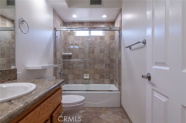 Image 30 of 34 For 10838 Burnet Avenue