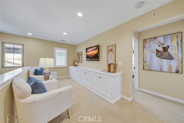 63 Splendor, Irvine CA: https://media.crmls.org/medias/cc4ad819-0f5a-4804-b0b0-0aa036ce9a74.jpg