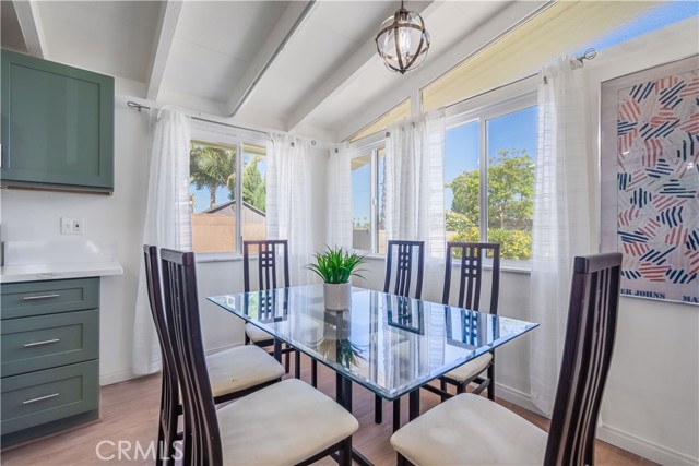 Detail Gallery Image 14 of 36 For 221 S Mall Way, Anaheim,  CA 92804 - 3 Beds | 2 Baths