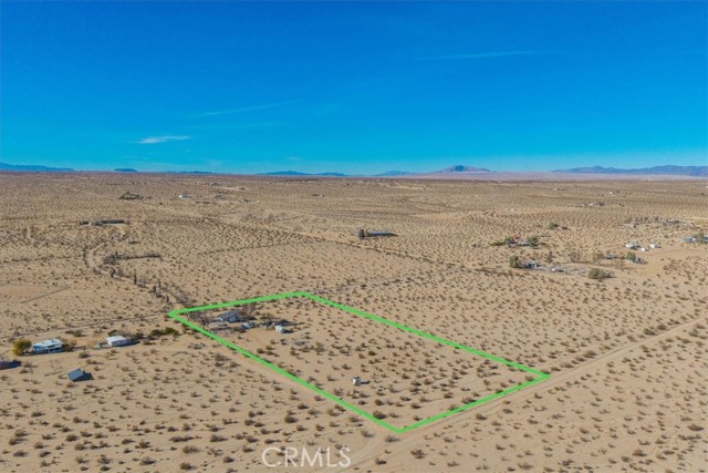 1421 Sunrise Avenue, 29 Palms CA: https://media.crmls.org/medias/cc4bd184-3686-4d7c-8a52-7821502ed15b.jpg