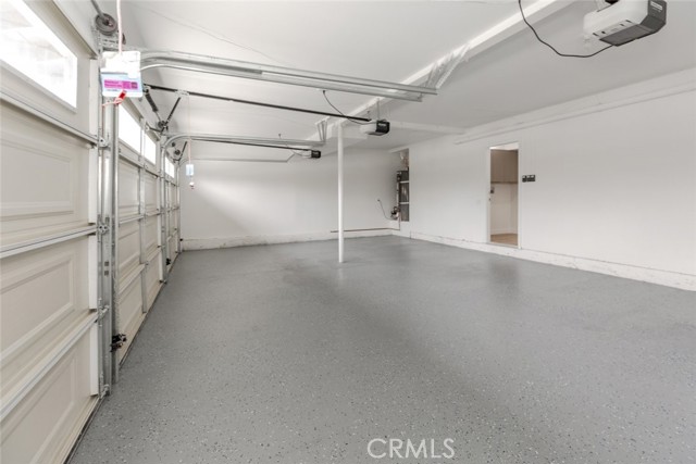 17101 Dearborn Street, Northridge CA: https://media.crmls.org/medias/cc4c32f7-0d61-4e43-8073-e1fd5852c33c.jpg