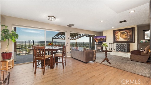 Detail Gallery Image 5 of 49 For 6570 Monte Vista, San Bernardino,  CA 92404 - 2 Beds | 2 Baths