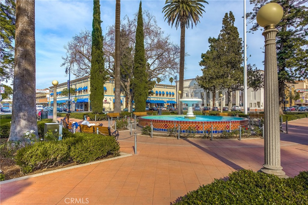 https://media.crmls.org/medias/cc4d3fac-2c6e-47d5-9d5e-144ed0a01ee5.jpg?preset=X-Large