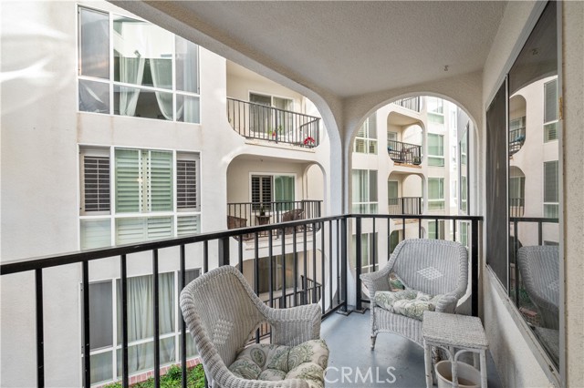Detail Gallery Image 6 of 30 For 565 Esplanade #202,  Redondo Beach,  CA 90277 - 1 Beds | 1 Baths