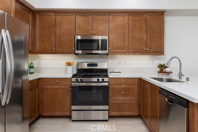 Detail Gallery Image 9 of 31 For 337 N Fenimore, Azusa,  CA 91702 - 4 Beds | 4 Baths