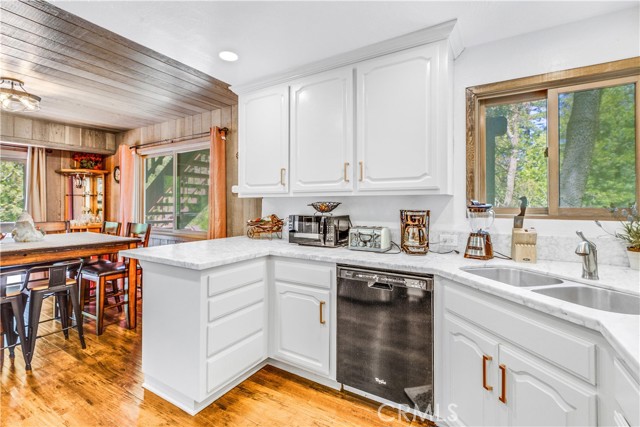 27945 Lakes Edge, Lake Arrowhead, CA 92352