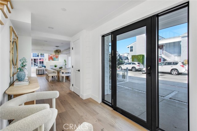 1103 Balboa Avenue, Newport Beach CA: https://media.crmls.org/medias/cc4e5314-1e6f-4398-b91b-2bdc35315814.jpg