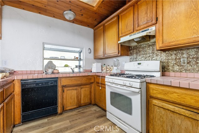 Detail Gallery Image 10 of 42 For 7260 Shale Rock, Paso Robles,  CA 93446 - 3 Beds | 2 Baths