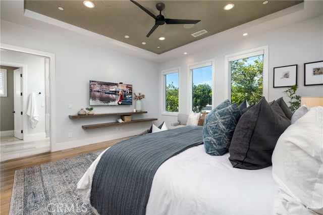 1515 E Ocean Boulevard, Newport Beach CA: https://media.crmls.org/medias/cc4f2f16-9670-40db-907e-3c0bc86a2b90.jpg