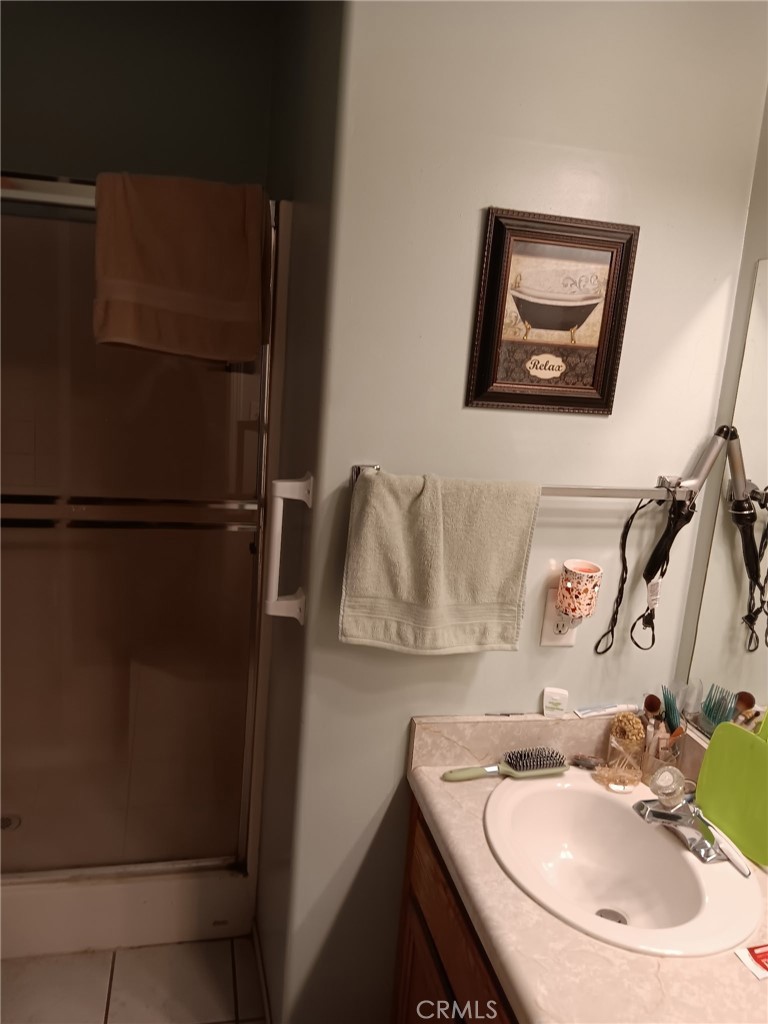 https://media.crmls.org/medias/cc507997-d9db-476f-bb02-191434318b15.jpg?preset=X-Large