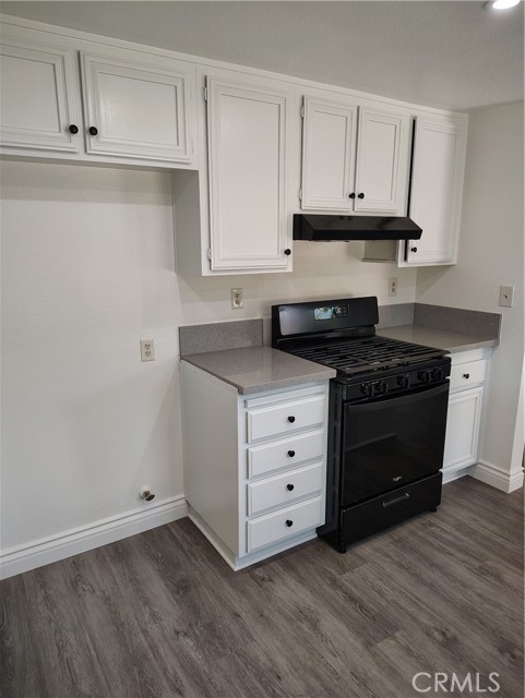 Detail Gallery Image 10 of 31 For 946 Winston Cir, Corona,  CA 92881 - 4 Beds | 3 Baths