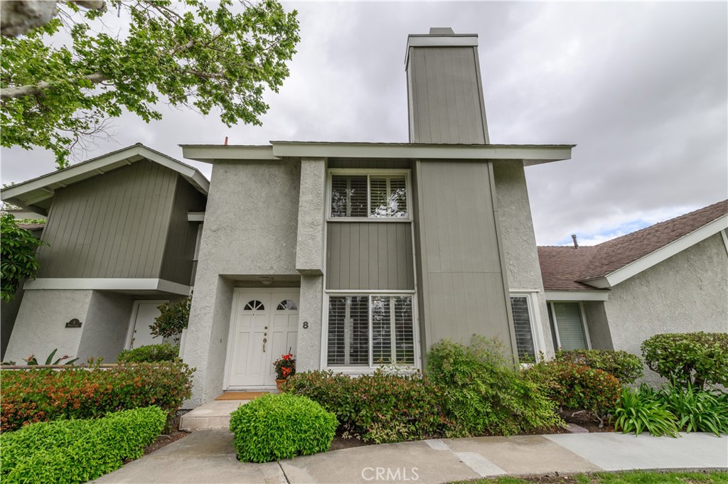 8 Mirror Lake 35, Irvine, CA 92604