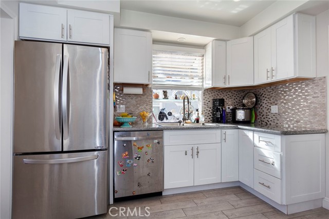 Detail Gallery Image 9 of 36 For 4856 Riverton Ave, North Hollywood,  CA 91601 - 2 Beds | 2 Baths