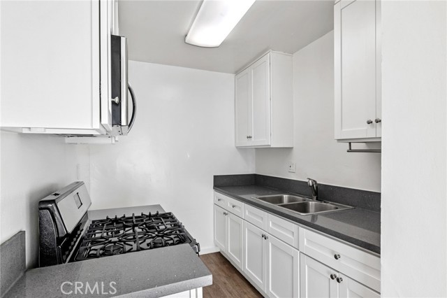 3337 S Durango Avenue, Los Angeles CA: https://media.crmls.org/medias/cc52e84f-46d9-4fa2-af09-825b9ba601ac.jpg