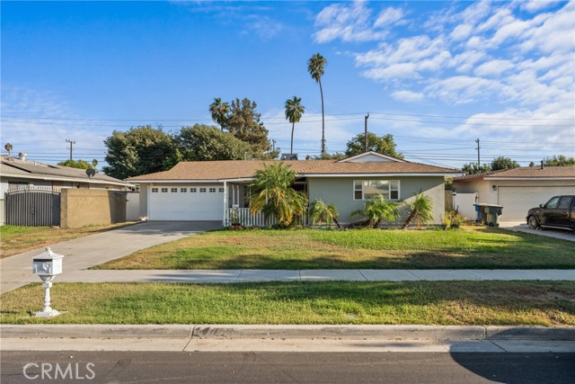 Detail Gallery Image 1 of 23 For 8798 Glencoe Dr, Riverside,  CA 92503 - 4 Beds | 2 Baths