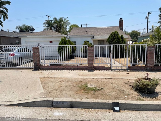 Detail Gallery Image 1 of 31 For 11250 Victory Bld, North Hollywood,  CA 91606 - 3 Beds | 1/1 Baths