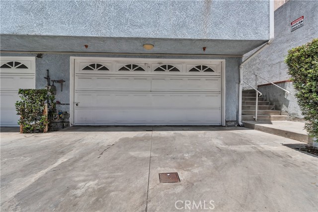 9216 Tobias Avenue, Panorama City CA: https://media.crmls.org/medias/cc536bd9-ef2d-477b-a80f-9e0cef522869.jpg