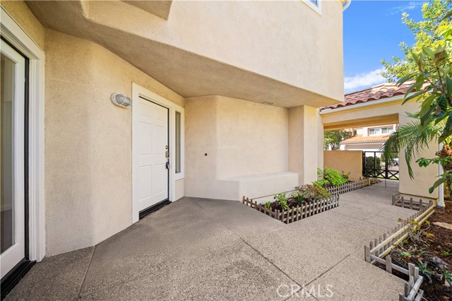 32 Belcanto, Irvine CA: https://media.crmls.org/medias/cc53ce6a-1d90-4133-975a-bb810f527d30.jpg