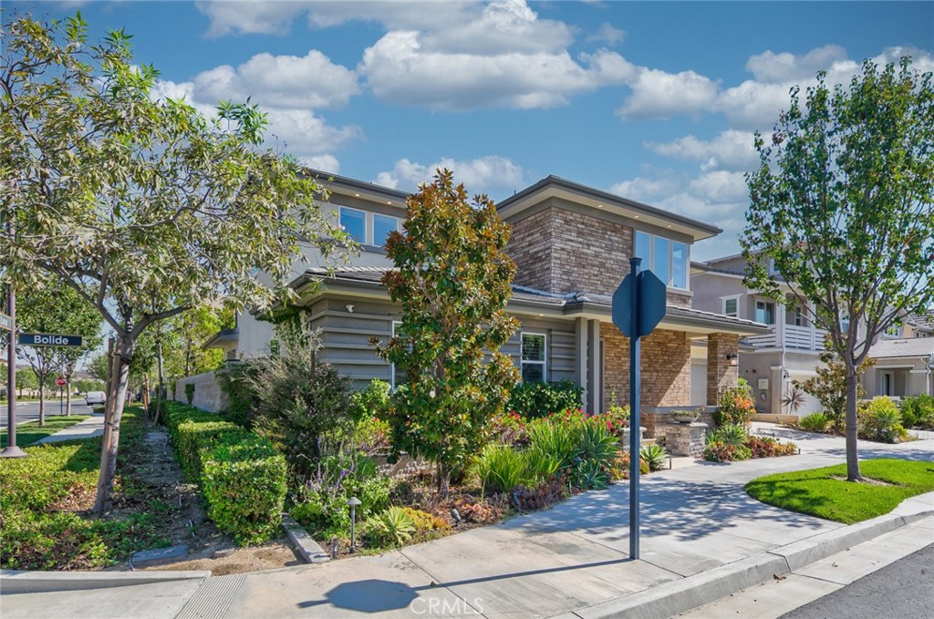 MLS #OC25221565 image #1