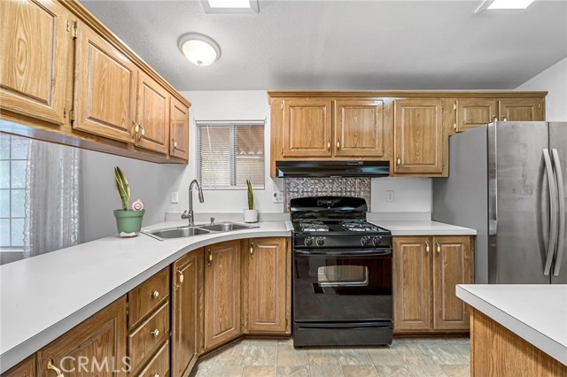 Detail Gallery Image 12 of 32 For 1218 E Cleveland Ave #142,  Madera,  CA 93638 - 3 Beds | 2 Baths