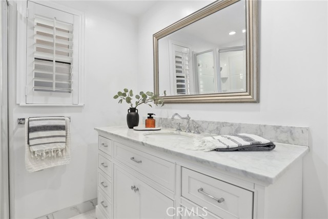 Detail Gallery Image 12 of 30 For 5839 Parkmor Rd, Calabasas,  CA 91302 - 4 Beds | 2 Baths