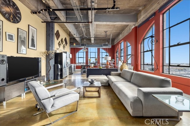 315 E 8th #1203 Street, Los Angeles CA: https://media.crmls.org/medias/cc5776de-bb15-4bf2-9755-a038c3fb48f7.jpg