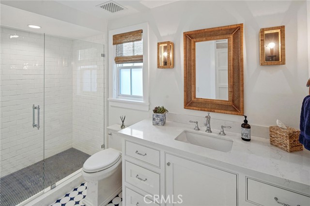 Detail Gallery Image 34 of 65 For 2132 Seville Ave, Newport Beach,  CA 92661 - 4 Beds | 4/1 Baths