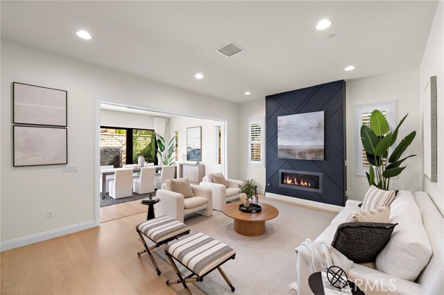 Image 5 of 59 For 12 Belladonna