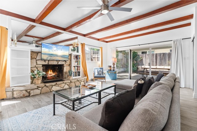 1031 Termino Avenue, Long Beach CA: https://media.crmls.org/medias/cc5857db-511f-4883-84b1-e306f16905bc.jpg