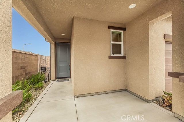 Detail Gallery Image 4 of 39 For 4085 N Sandrini, Fresno,  CA 93723 - 3 Beds | 2/1 Baths