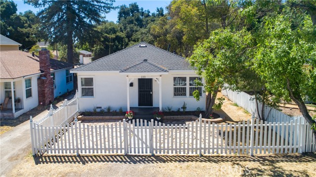 Detail Gallery Image 15 of 62 For 220 16th St, Paso Robles,  CA 93446 - 3 Beds | 2 Baths