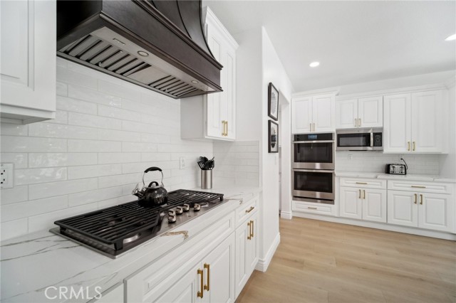 25422 Magnolia Lane, Stevenson Ranch CA: https://media.crmls.org/medias/cc58c14f-6972-4b6e-970f-35c0070b8525.jpg